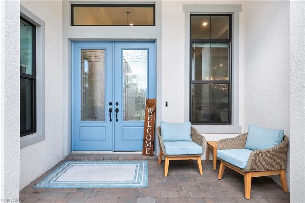 16221 Verilyn Cir, Naples, FL 34110-7