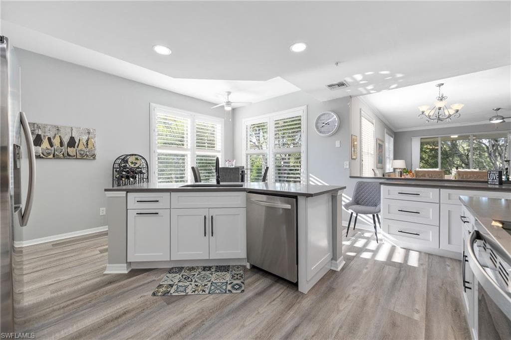 4650 Yacht Harbor Dr 121, Naples, FL 34112-11