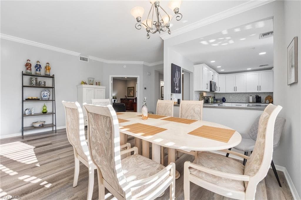 4650 Yacht Harbor Dr 121, Naples, FL 34112-16