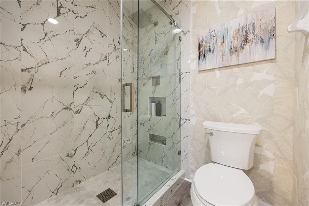 4650 Yacht Harbor Dr 121, Naples, FL 34112-24