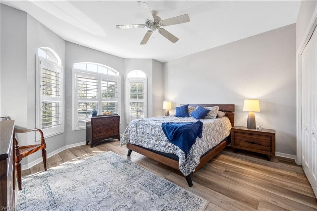 4650 Yacht Harbor Dr 121, Naples, FL 34112-25