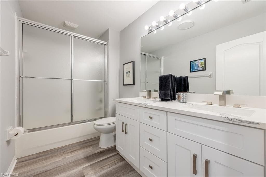 4650 Yacht Harbor Dr 121, Naples, FL 34112-27