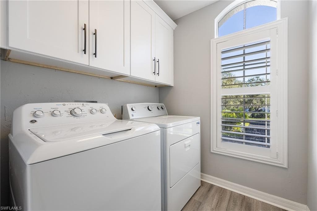 4650 Yacht Harbor Dr 121, Naples, FL 34112-31