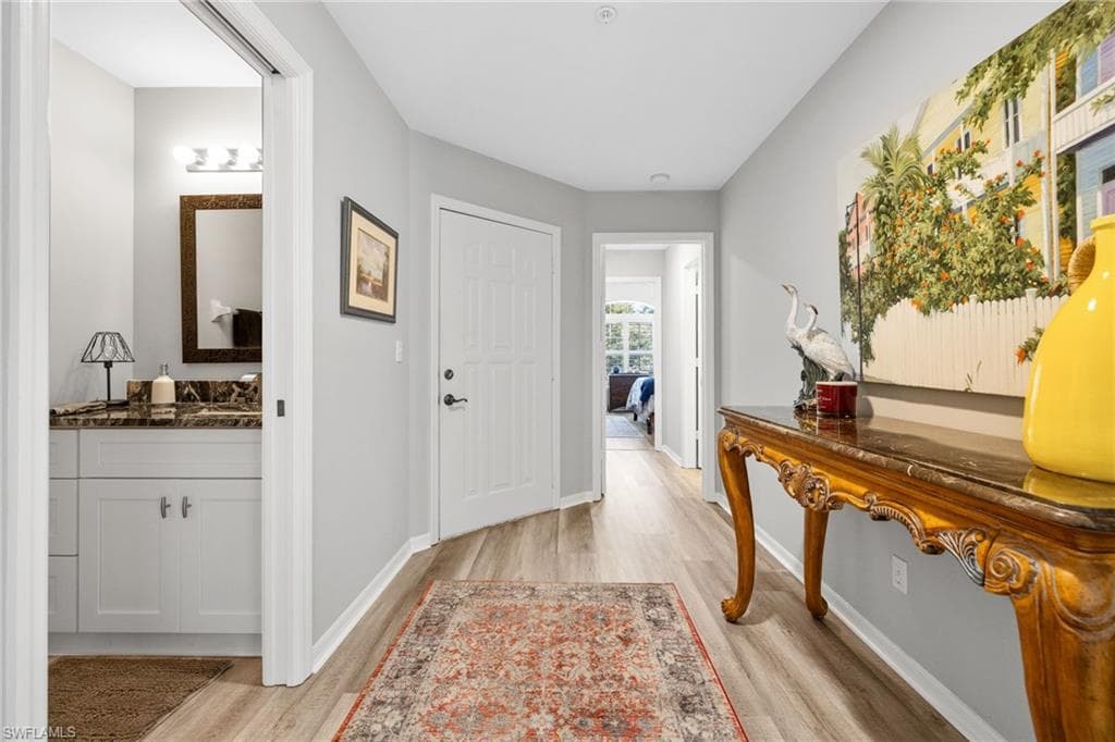 4650 Yacht Harbor Dr 121, Naples, FL 34112-5