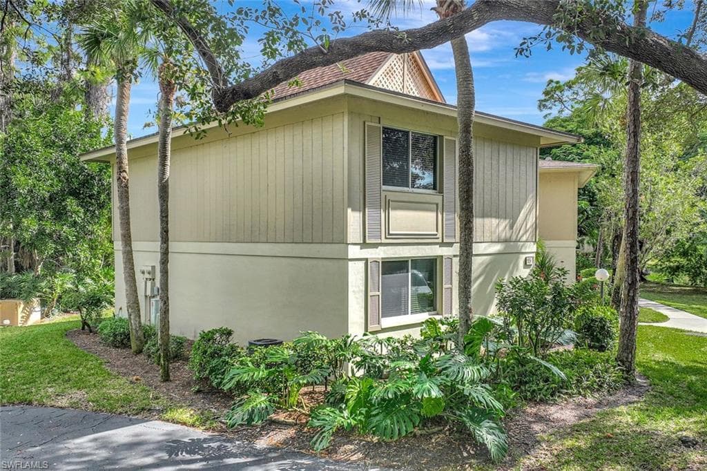 15 Bob O Link Ct 15b, Naples, FL 34105-11