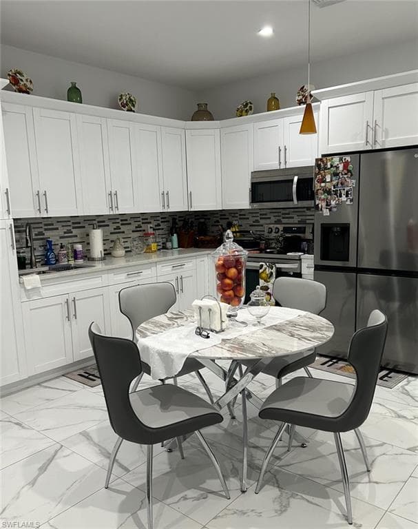 3486 40th Ave SE, Naples, FL 34117-36