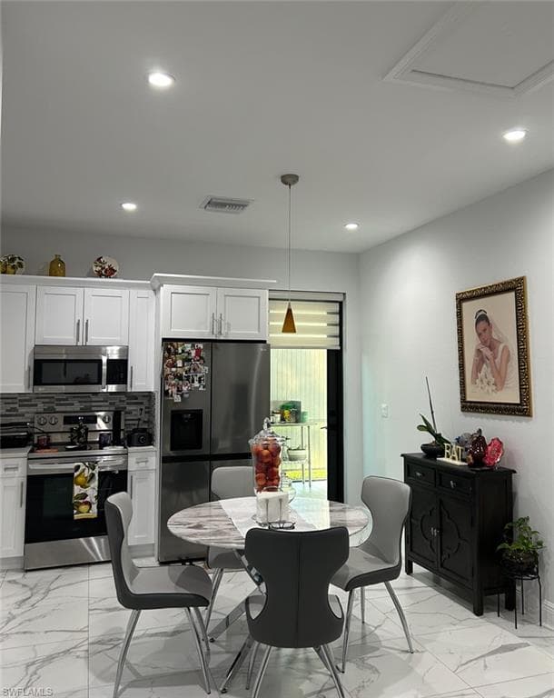 3486 40th Ave SE, Naples, FL 34117-37