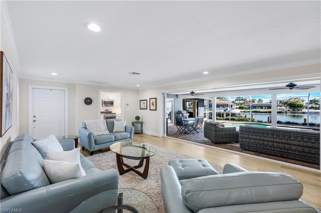 427 Nassau Ct, Marco Island, FL 34145-11