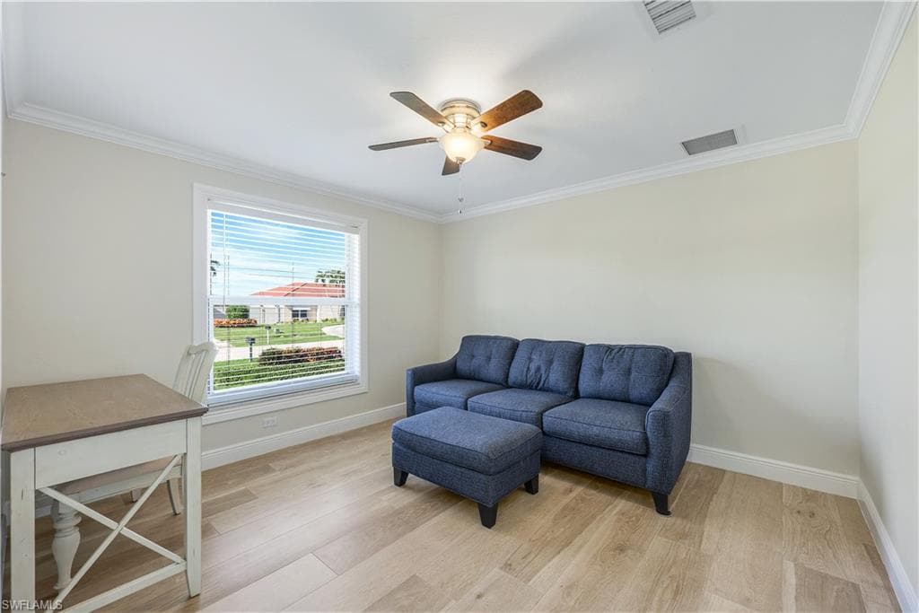 427 Nassau Ct, Marco Island, FL 34145-17