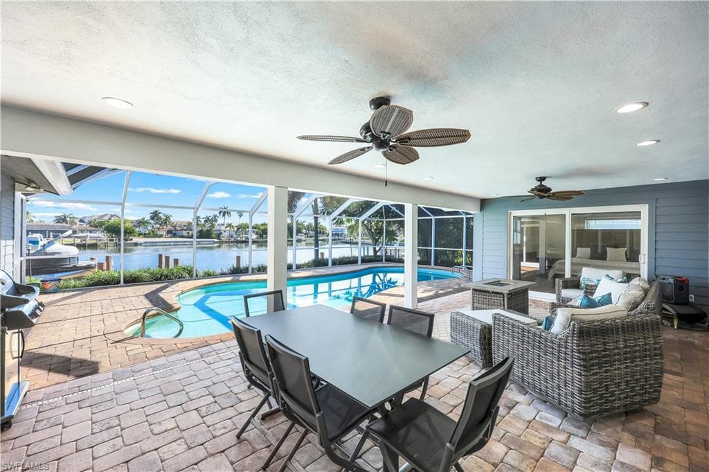 427 Nassau Ct, Marco Island, FL 34145-19