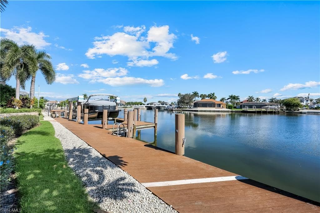 427 Nassau Ct, Marco Island, FL 34145-25