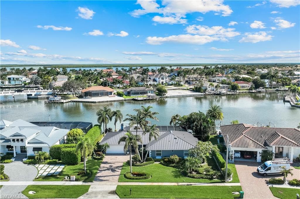 427 Nassau Ct, Marco Island, FL 34145-27