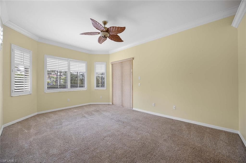 5024 Old Pond Dr, Naples, FL 34104-19