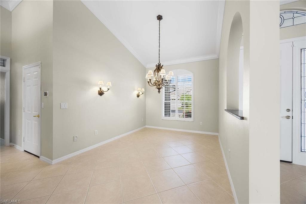 5024 Old Pond Dr, Naples, FL 34104-23