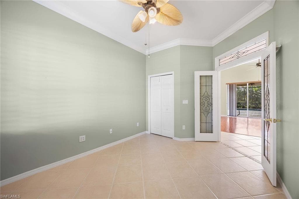 5024 Old Pond Dr, Naples, FL 34104-24