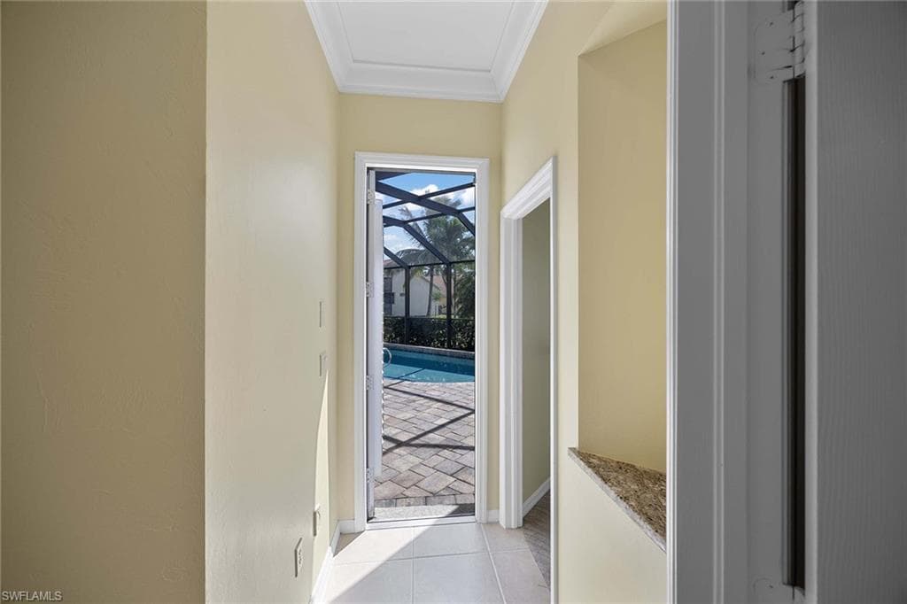 5024 Old Pond Dr, Naples, FL 34104-28