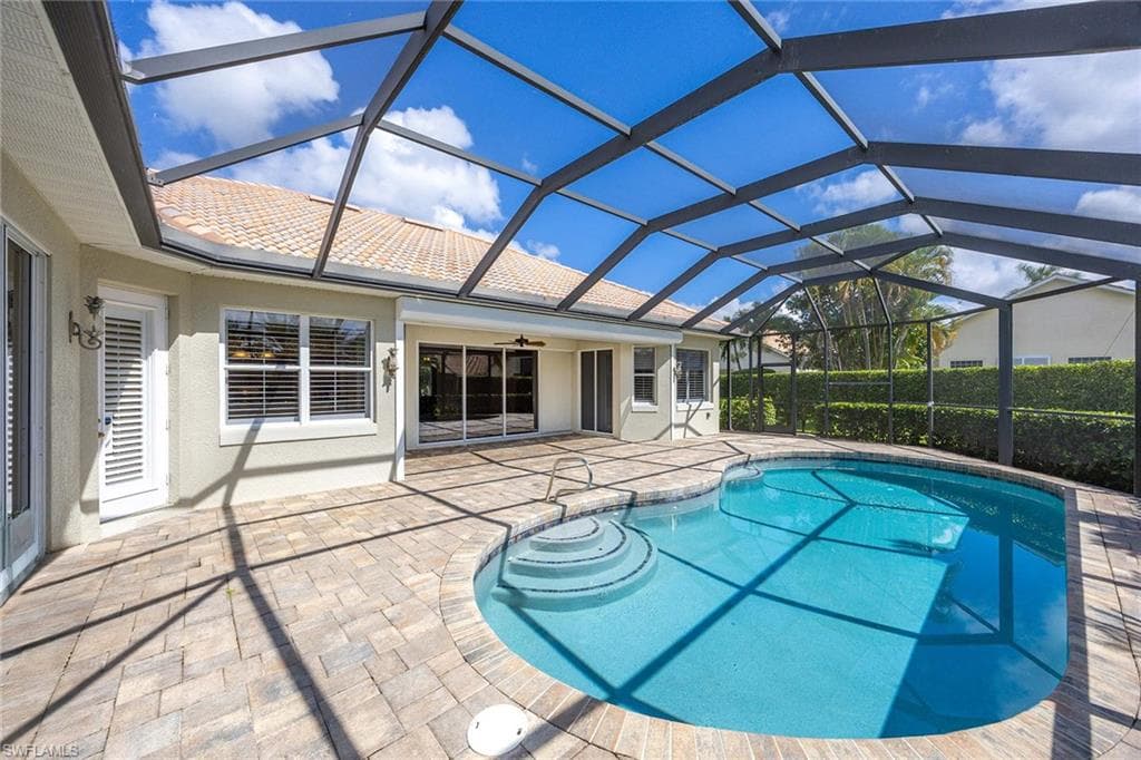 5024 Old Pond Dr, Naples, FL 34104-33