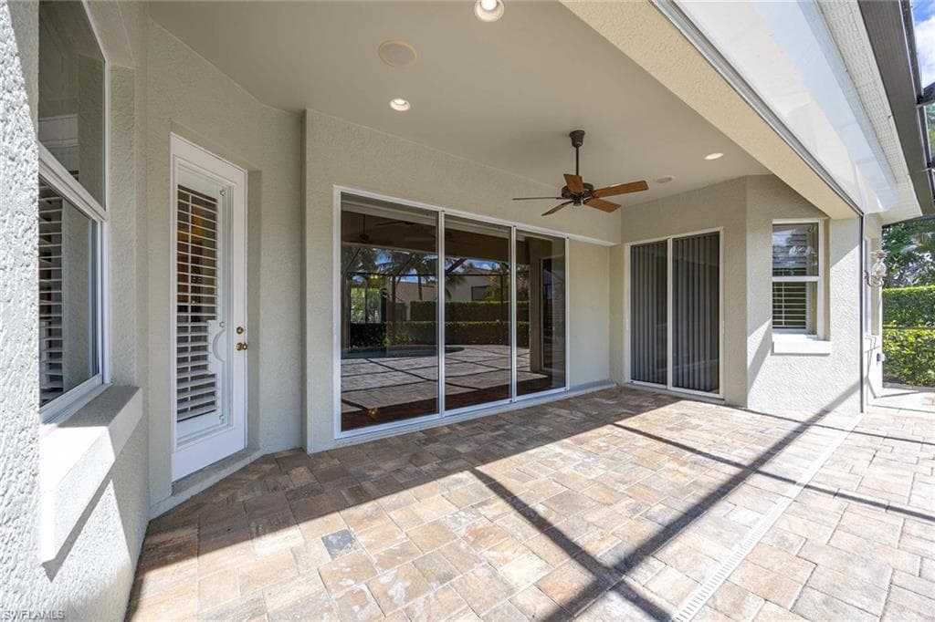 5024 Old Pond Dr, Naples, FL 34104-35