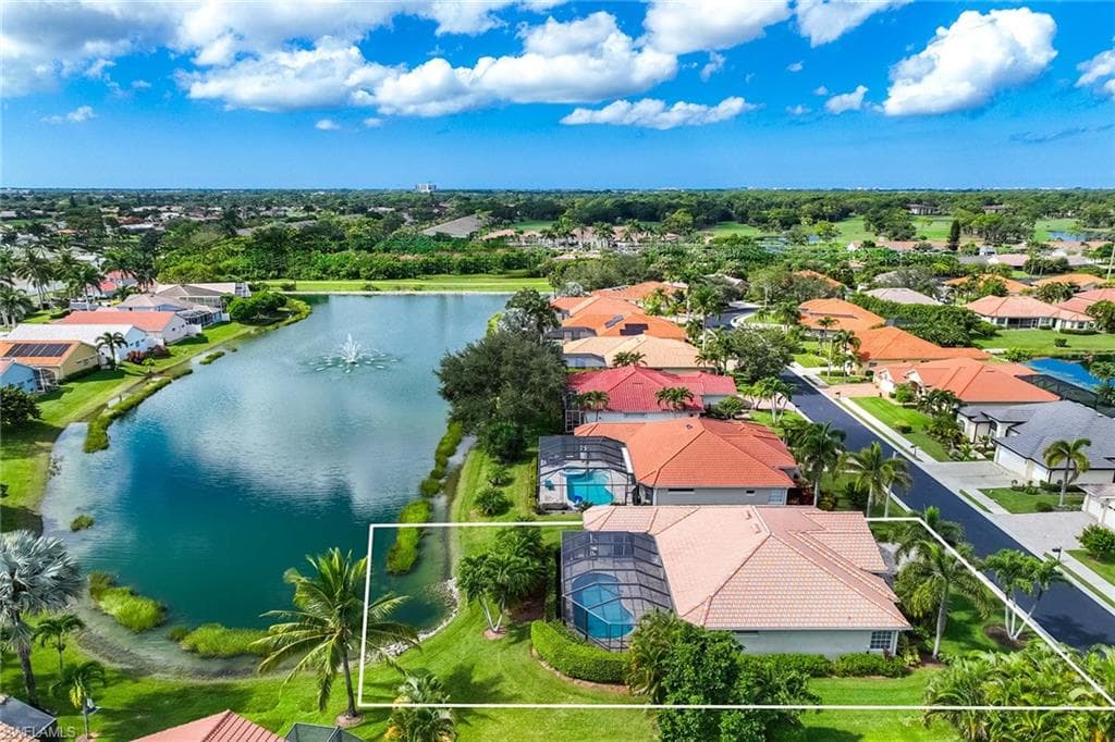 5024 Old Pond Dr, Naples, FL 34104-40