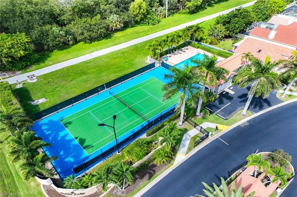 5024 Old Pond Dr, Naples, FL 34104-43