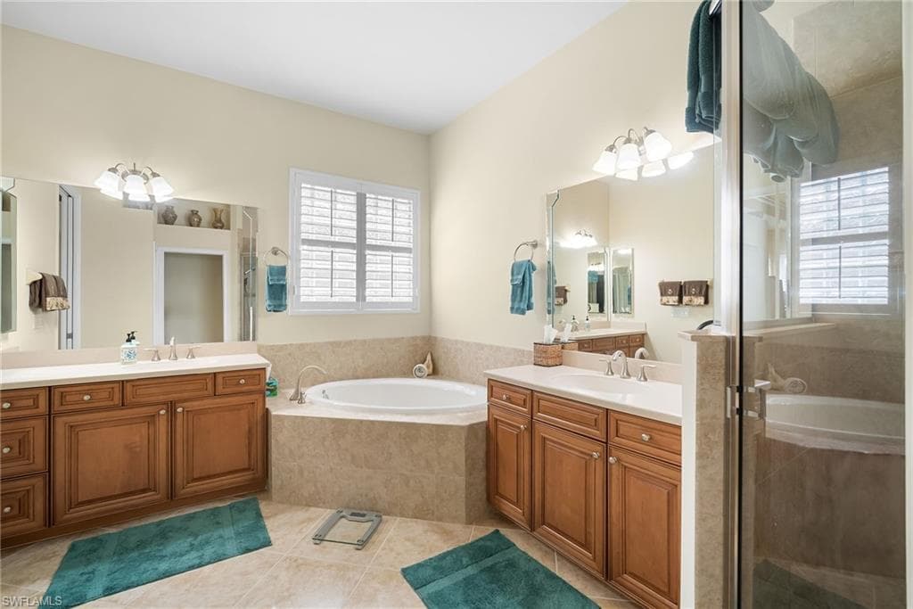 10373 Heritage Bay Blvd, Naples, FL 34120-25