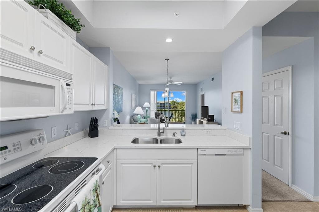 4010 Loblolly Bay Dr 303, Naples, FL 34114-9