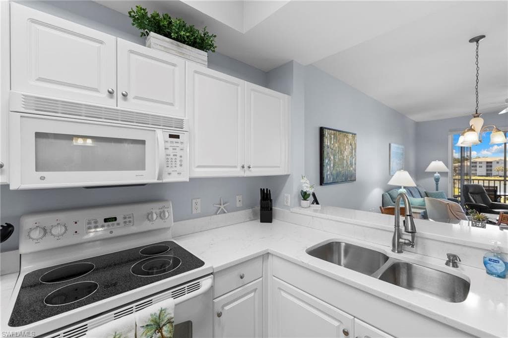 4010 Loblolly Bay Dr 303, Naples, FL 34114-10