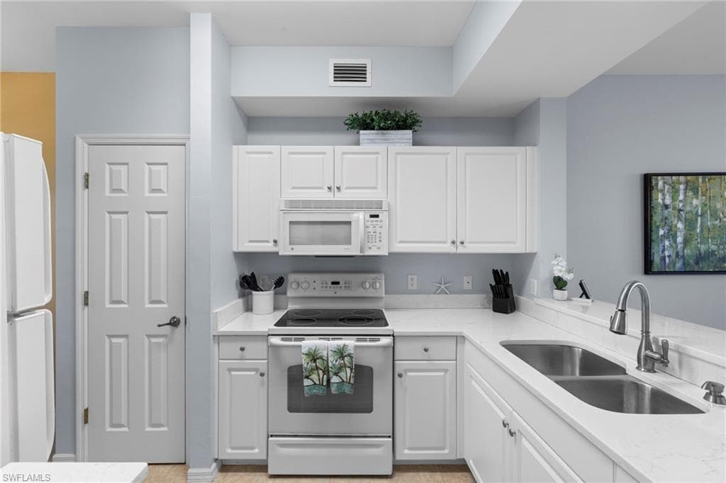 4010 Loblolly Bay Dr 303, Naples, FL 34114-11