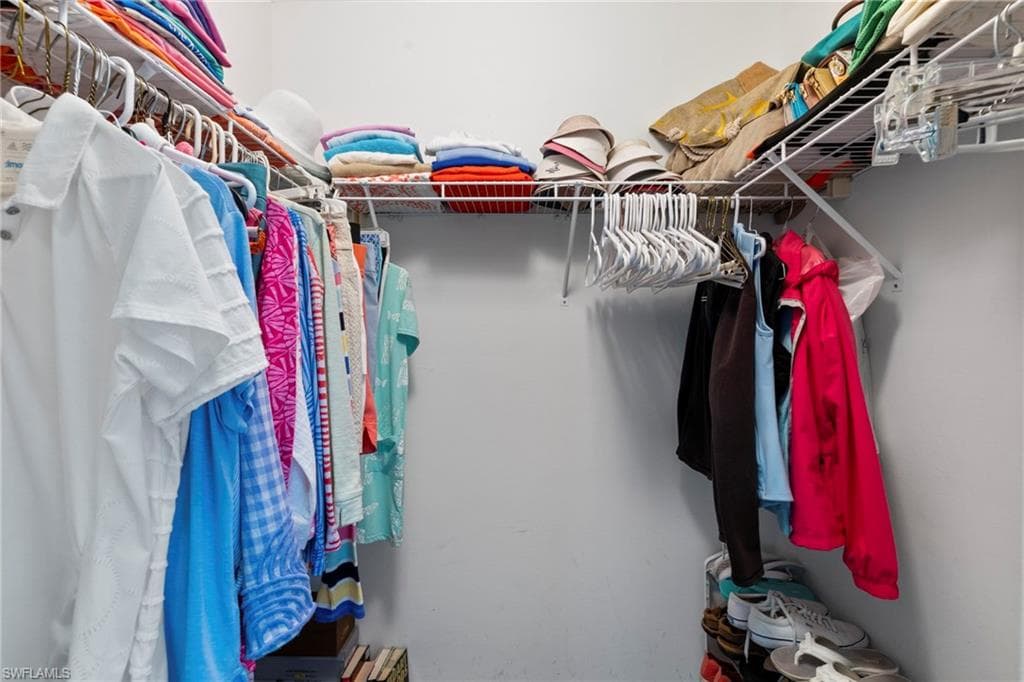 4010 Loblolly Bay Dr 303, Naples, FL 34114-26