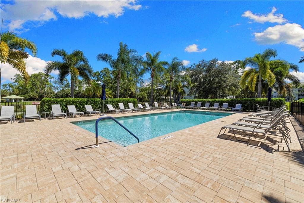 4010 Loblolly Bay Dr 303, Naples, FL 34114-42