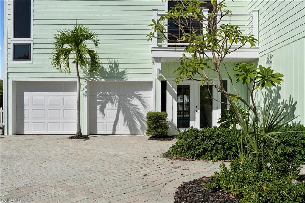 18292 Deep Passage Ln, Fort Myers Beach, FL 33931-4