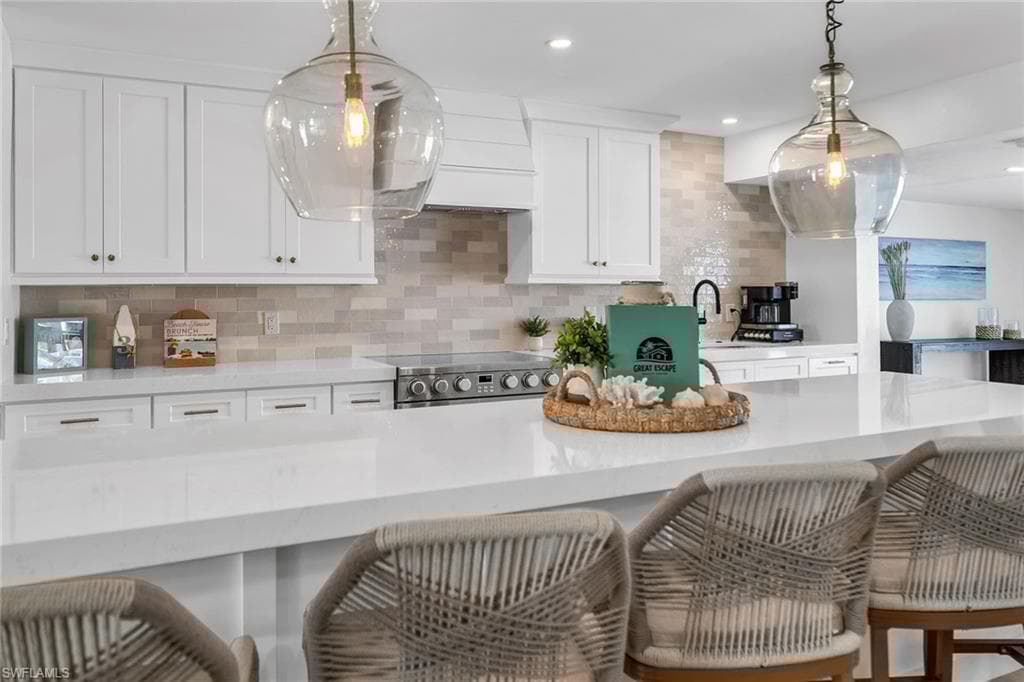 169 Ibis St, Fort Myers Beach, FL 33931-3