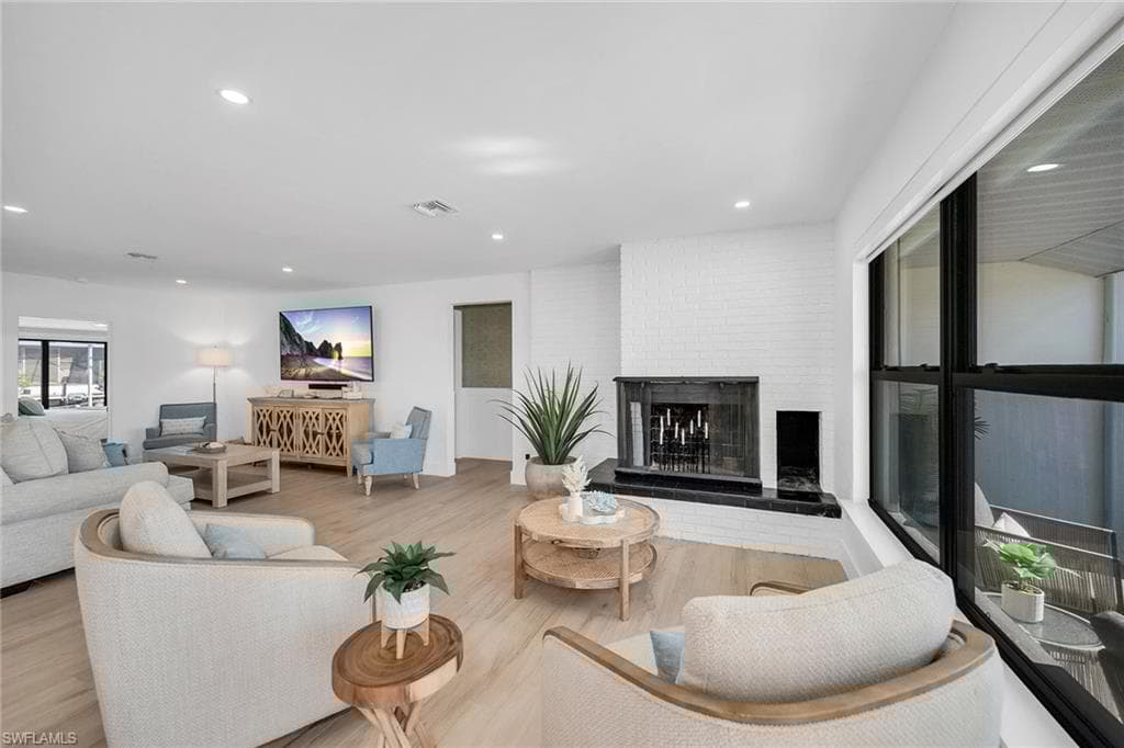 169 Ibis St, Fort Myers Beach, FL 33931-5