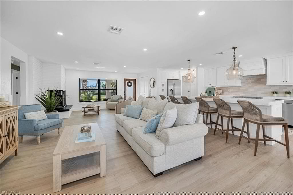 169 Ibis St, Fort Myers Beach, FL 33931-6