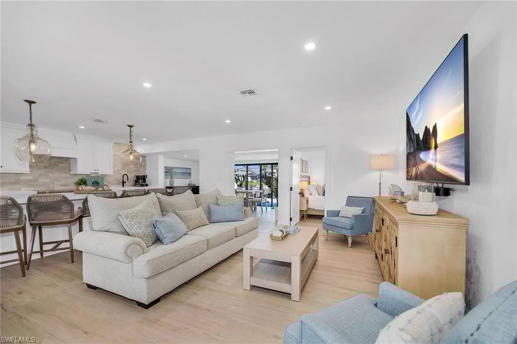 169 Ibis St, Fort Myers Beach, FL 33931-7