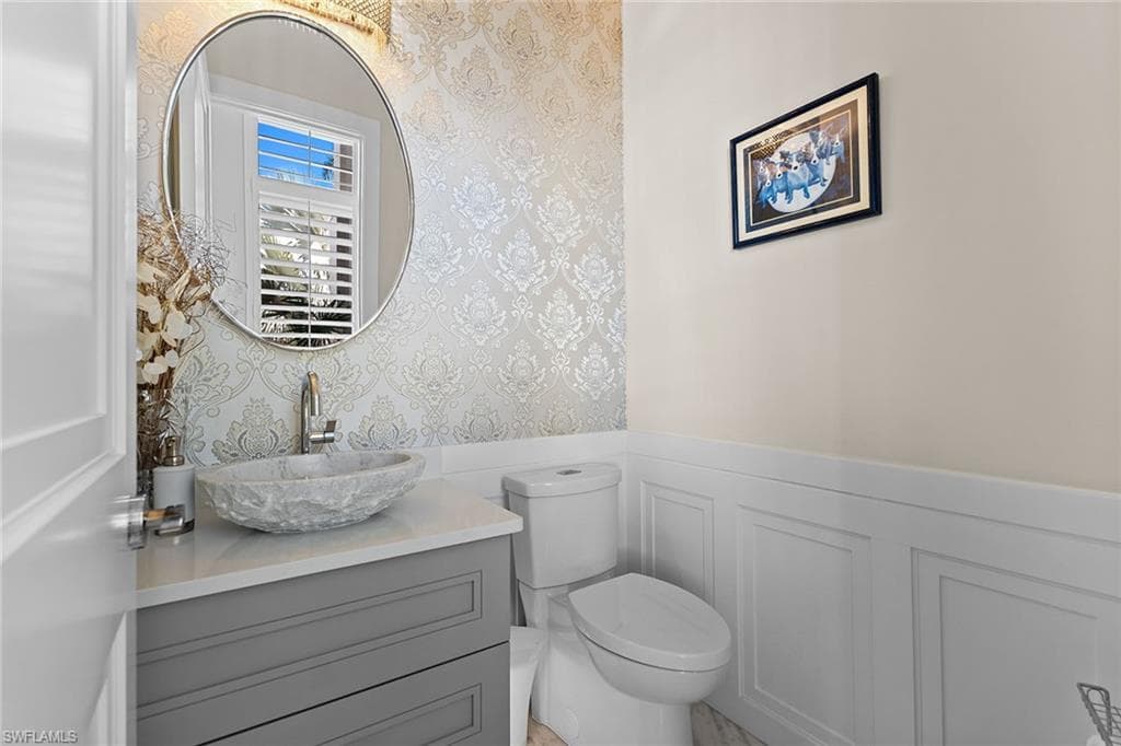 720 Orchid Dr, Naples, FL 34102-11