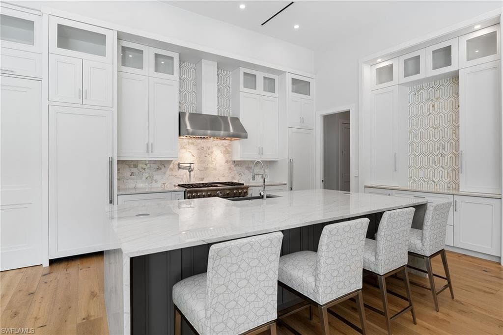 720 Orchid Dr, Naples, FL 34102-14