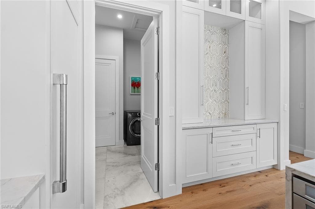 720 Orchid Dr, Naples, FL 34102-18