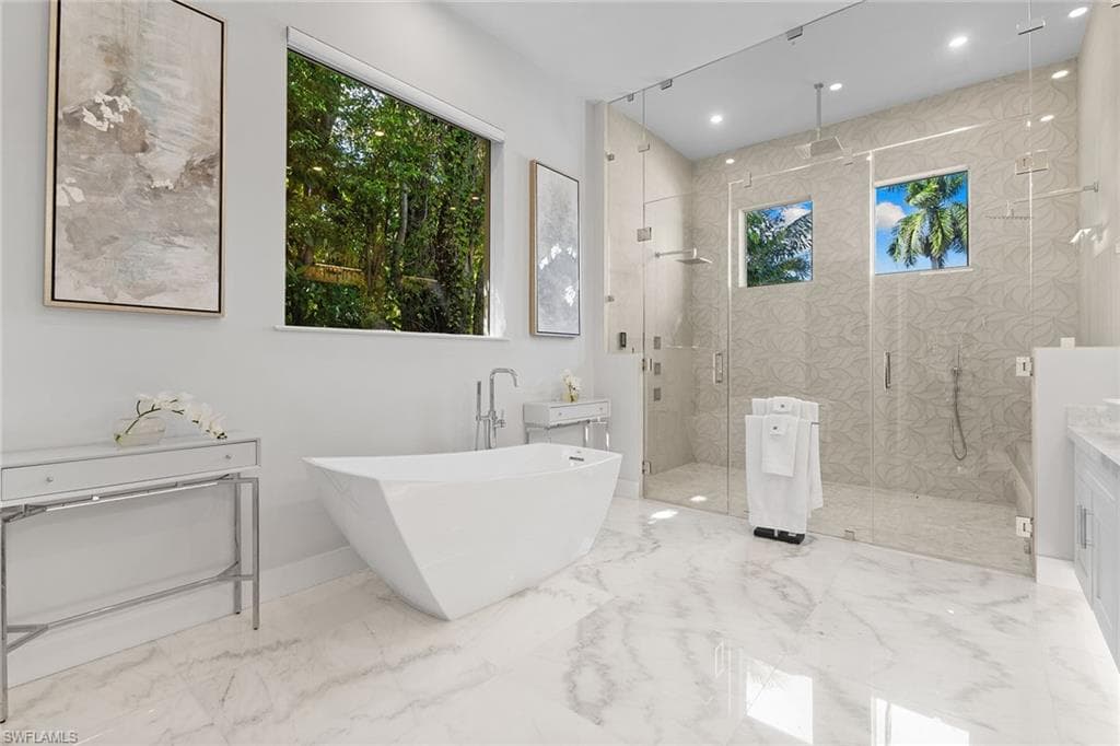 720 Orchid Dr, Naples, FL 34102-24