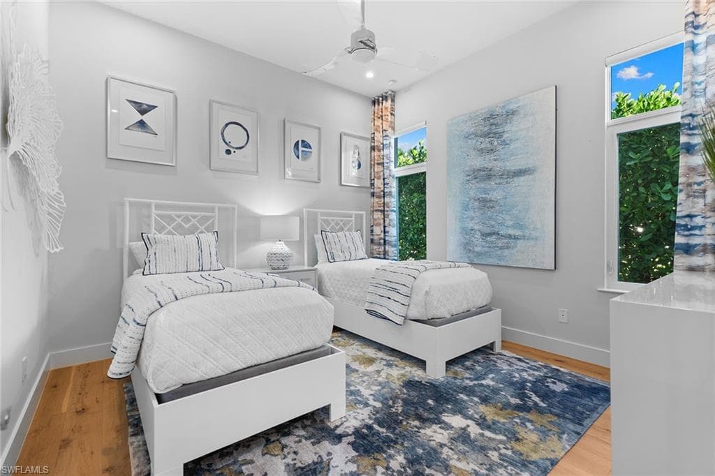 720 Orchid Dr, Naples, FL 34102-29