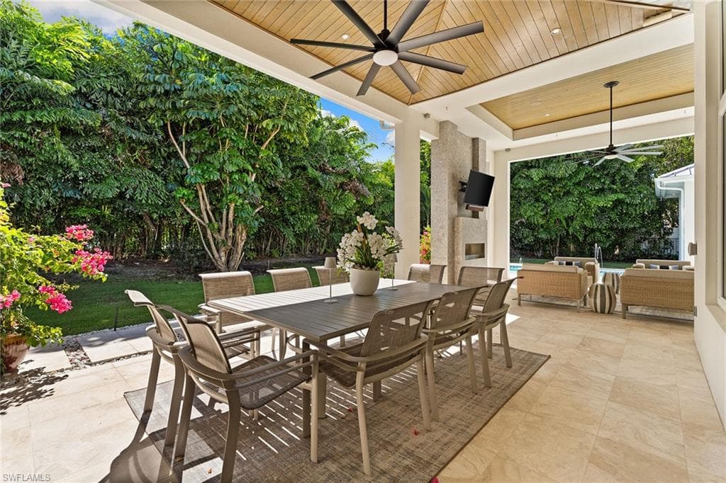 720 Orchid Dr, Naples, FL 34102-39