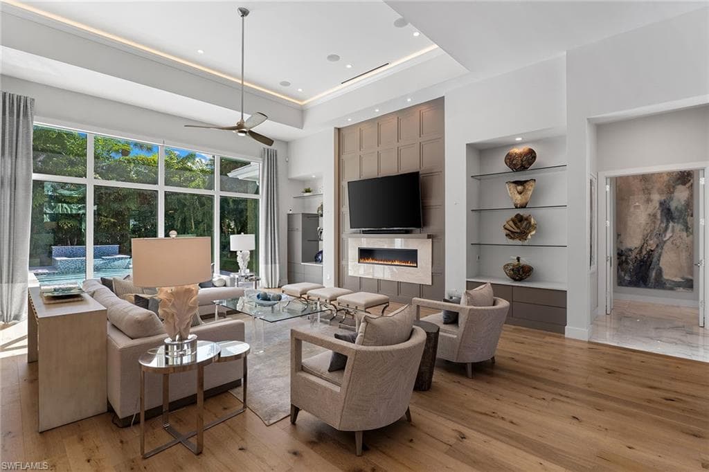 720 Orchid Dr, Naples, FL 34102-6