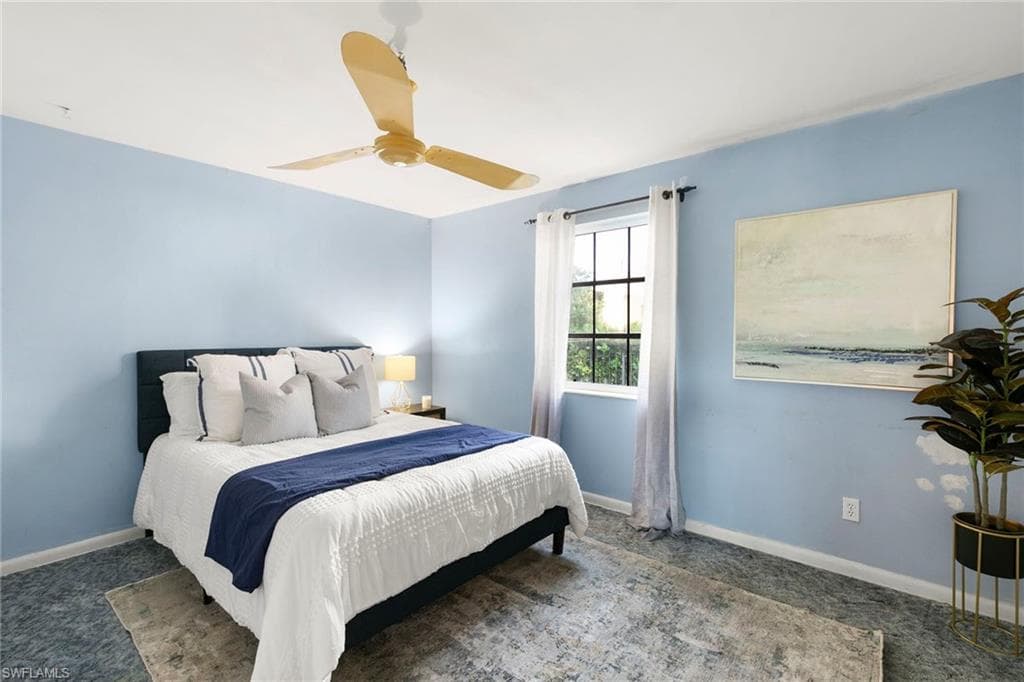 1290 10th Ave N, Naples, FL 34102-17