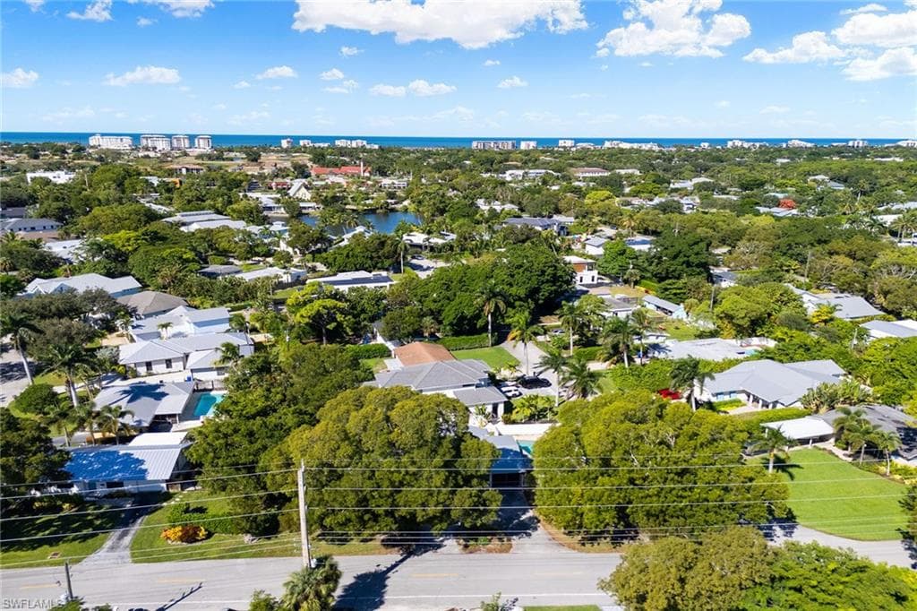 1290 10th Ave N, Naples, FL 34102-26