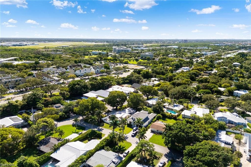 1290 10th Ave N, Naples, FL 34102-31