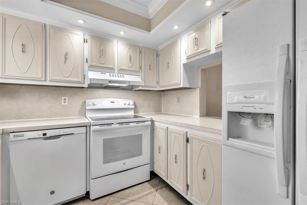 325 Charlemagne Blvd B103, Naples, FL 34112-17