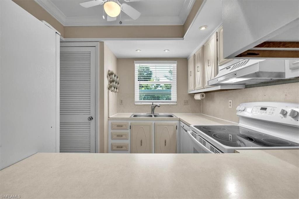 325 Charlemagne Blvd B103, Naples, FL 34112-18