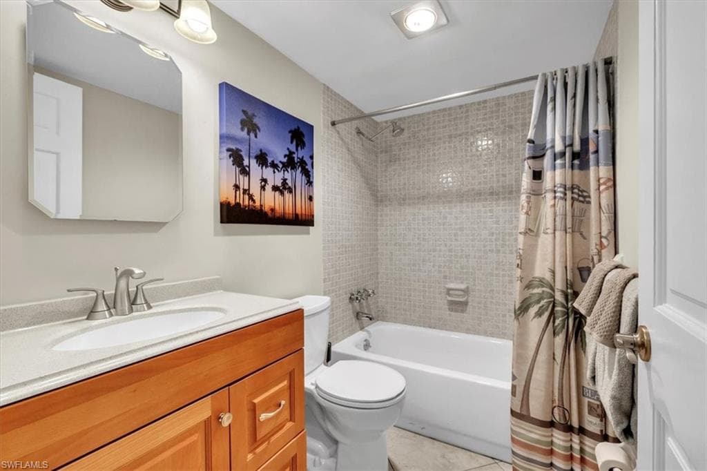 325 Charlemagne Blvd B103, Naples, FL 34112-28