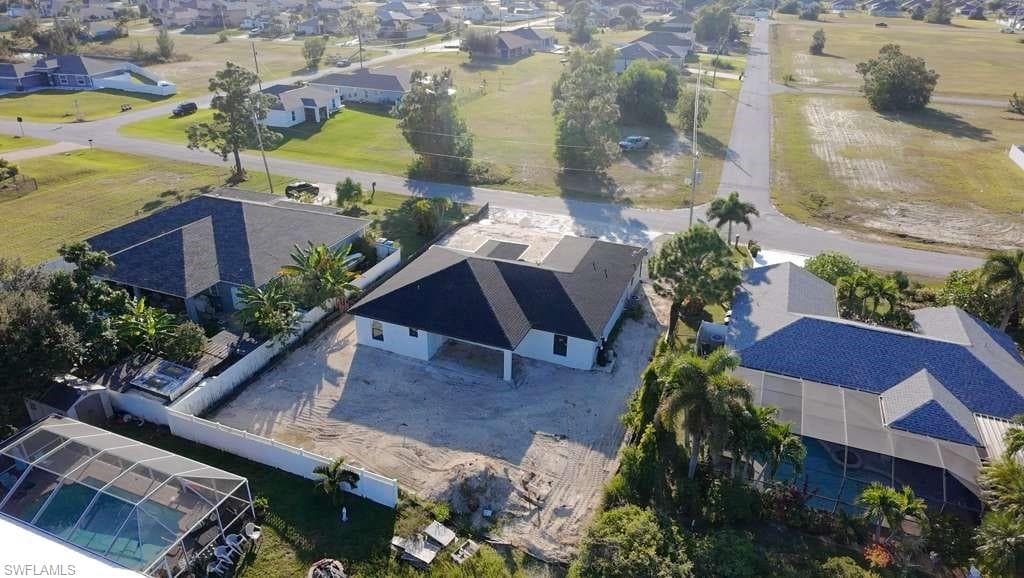 1213 22nd Pl, Cape Coral, FL 33993-1