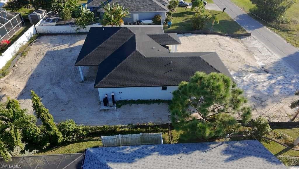 1213 22nd Pl, Cape Coral, FL 33993-3